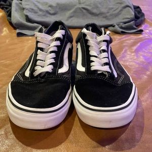 Black/White classic vans size 9.5